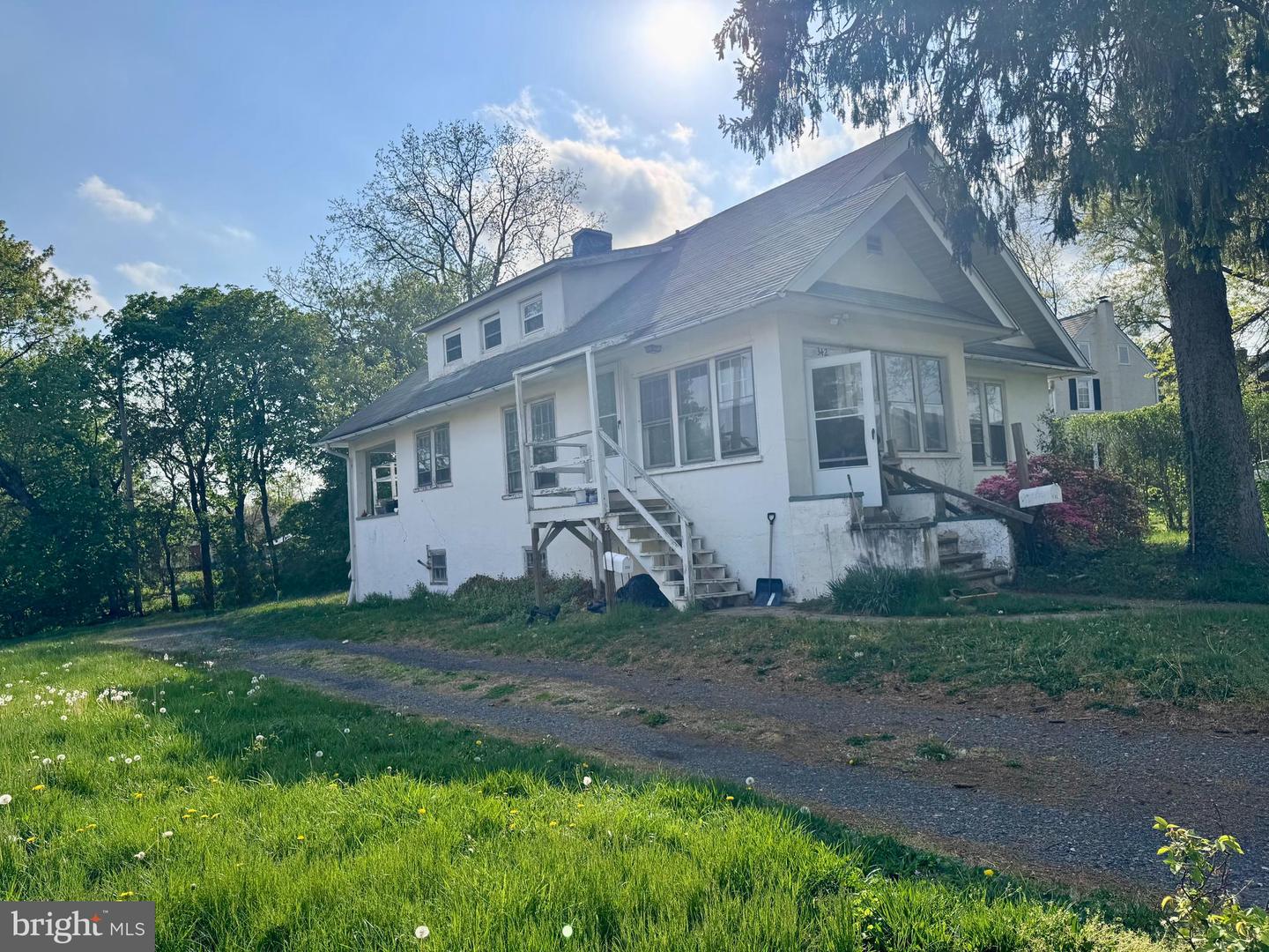 342 Perkiomen Ave Property Photo 2