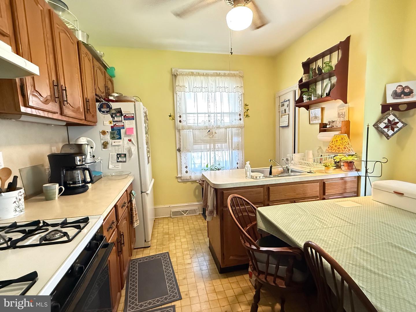 505 Ryers Ave Property Photo 3
