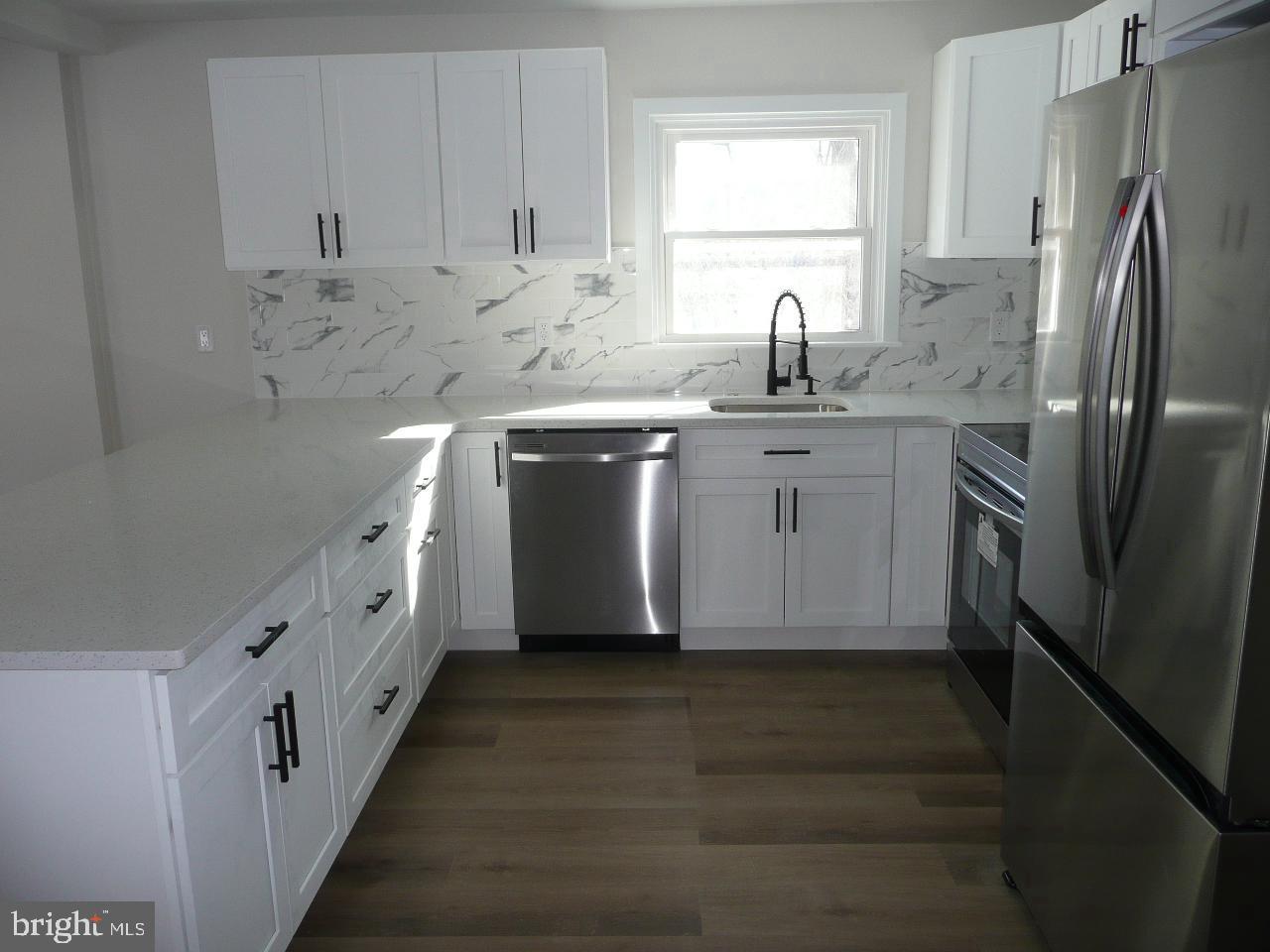 1054 Horsham Rd Property Photo 3