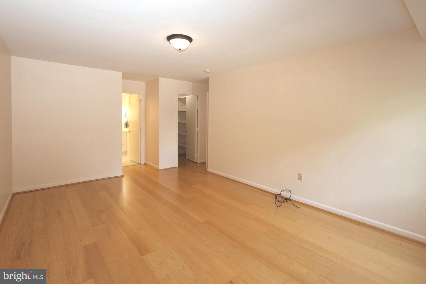 1637 Oakwood Dr #s-122 Property Photo 12