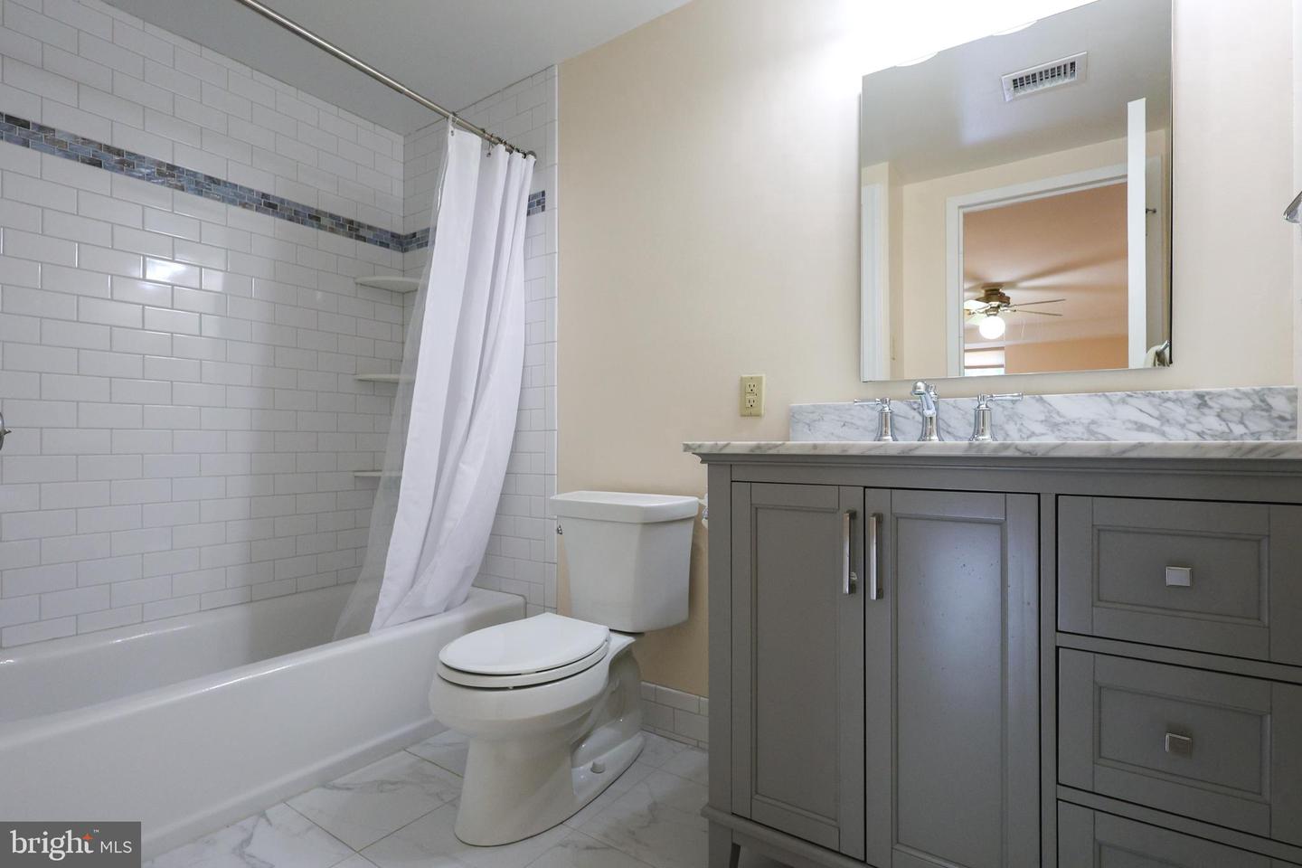 1637 Oakwood Dr #s-122 Property Photo 13