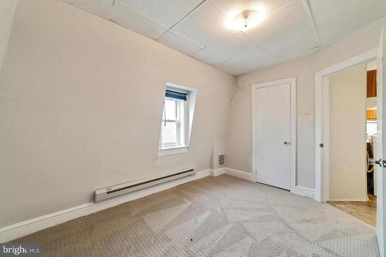 301 E Vine St Property Photo 22