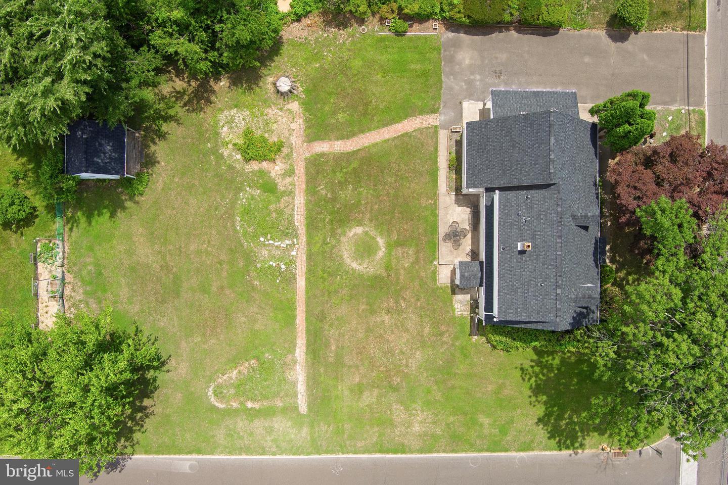 335 Tanner Ave Property Photo 38