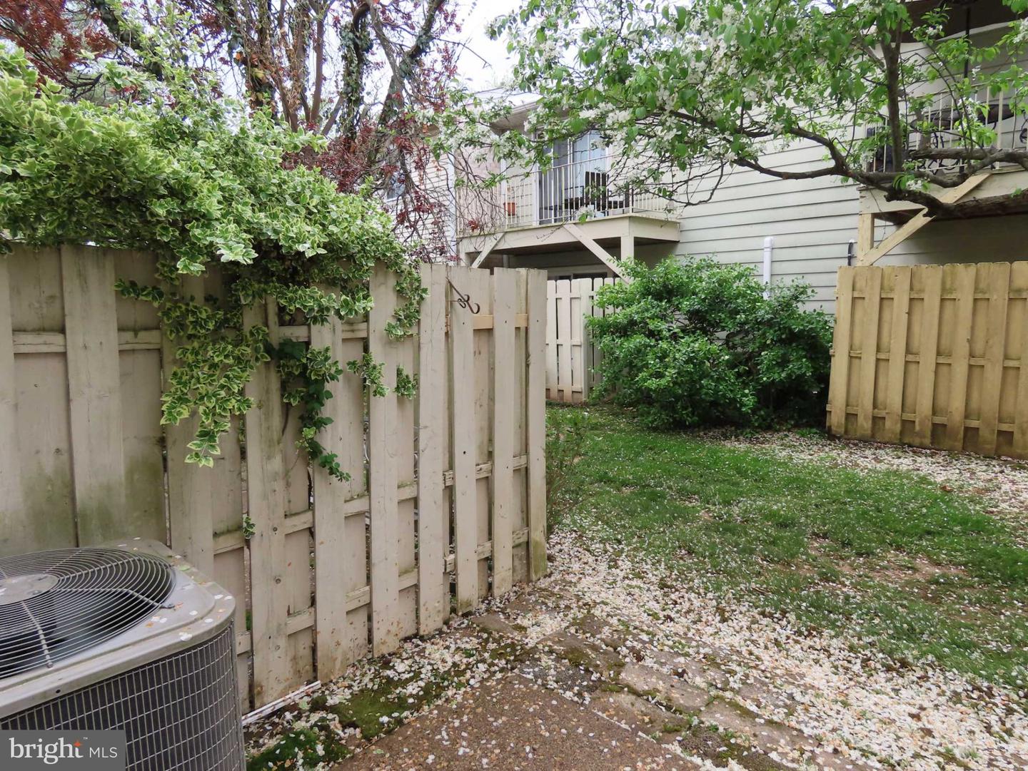 92 Hampstead #92 Property Photo 17