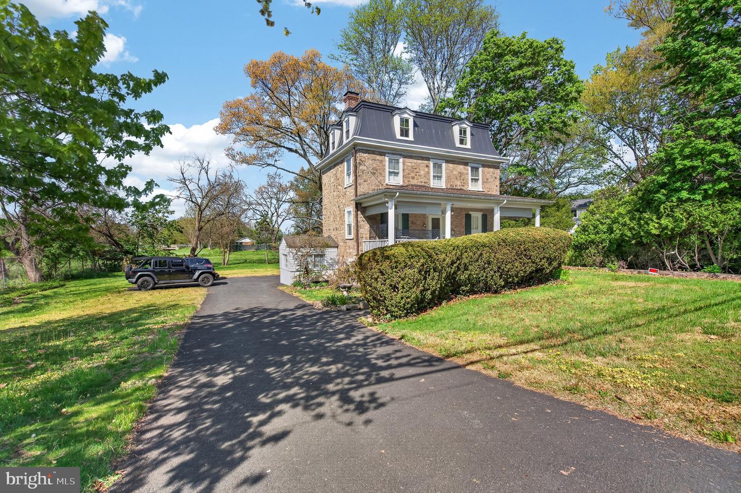 1780 S Limekiln Pike Property Photo 3