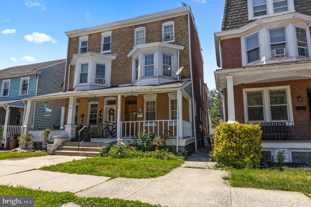 729 Haws Ave Property Photo 1