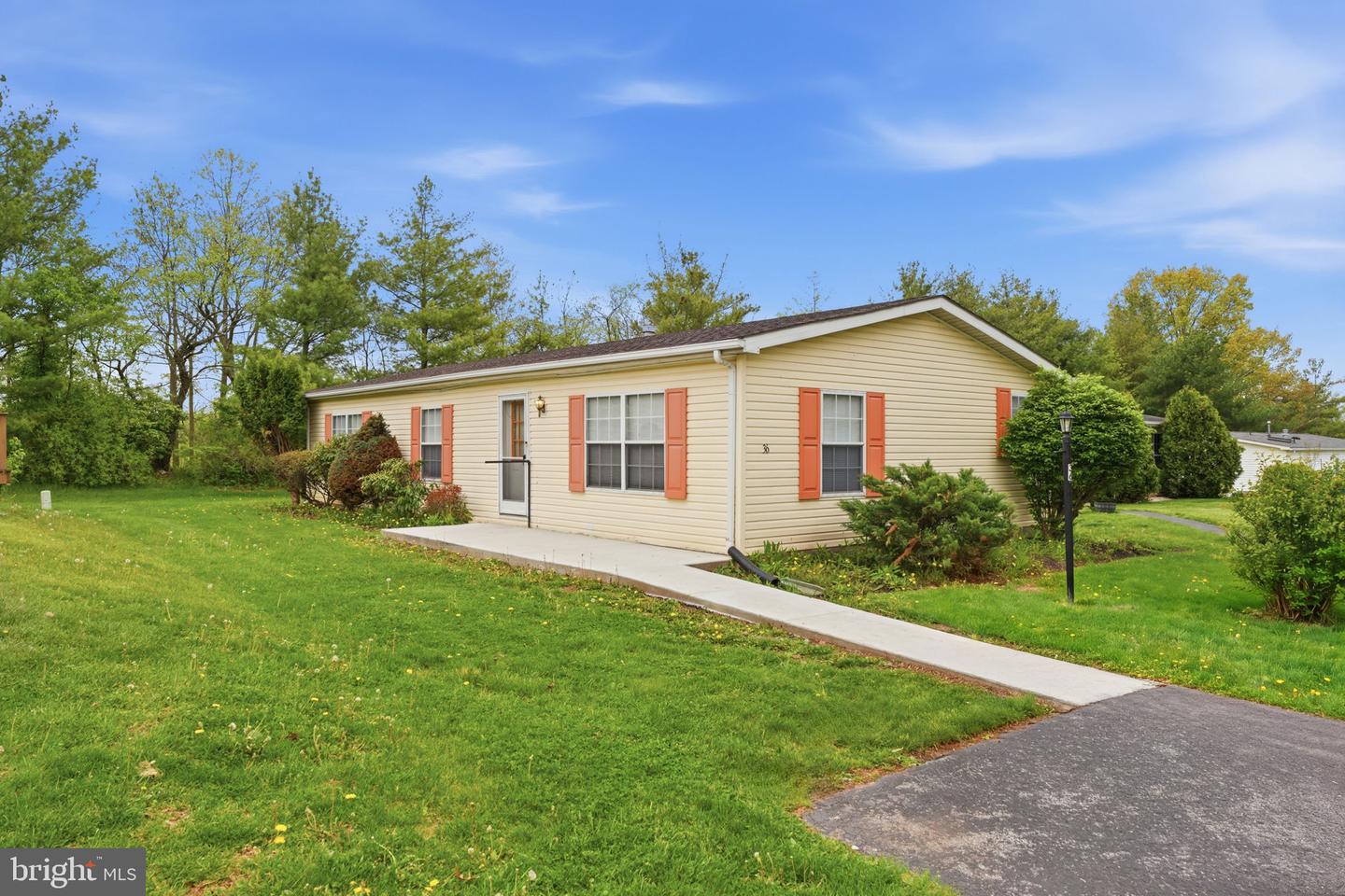 36 BENTWOOD CIR