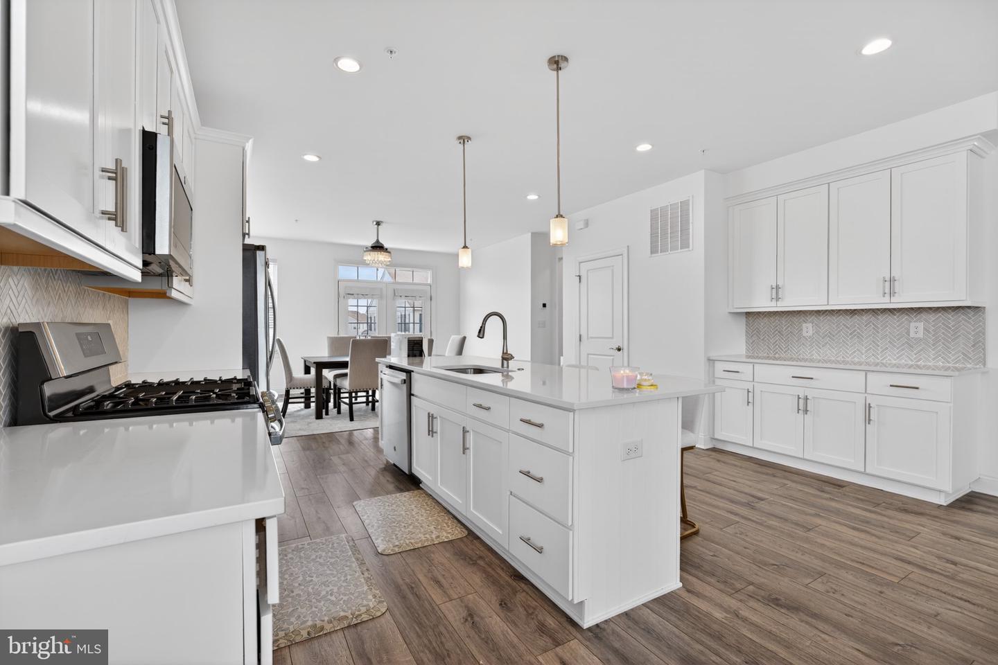 124 Everleigh Dr # Property Photo 3