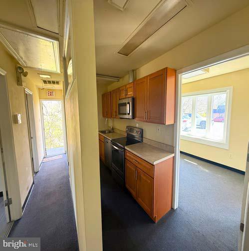 1630 E High St #suite 3 Property Photo 6