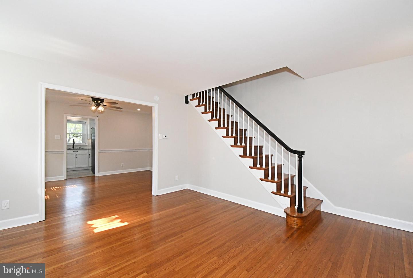 1318 Cherry St Property Photo 3