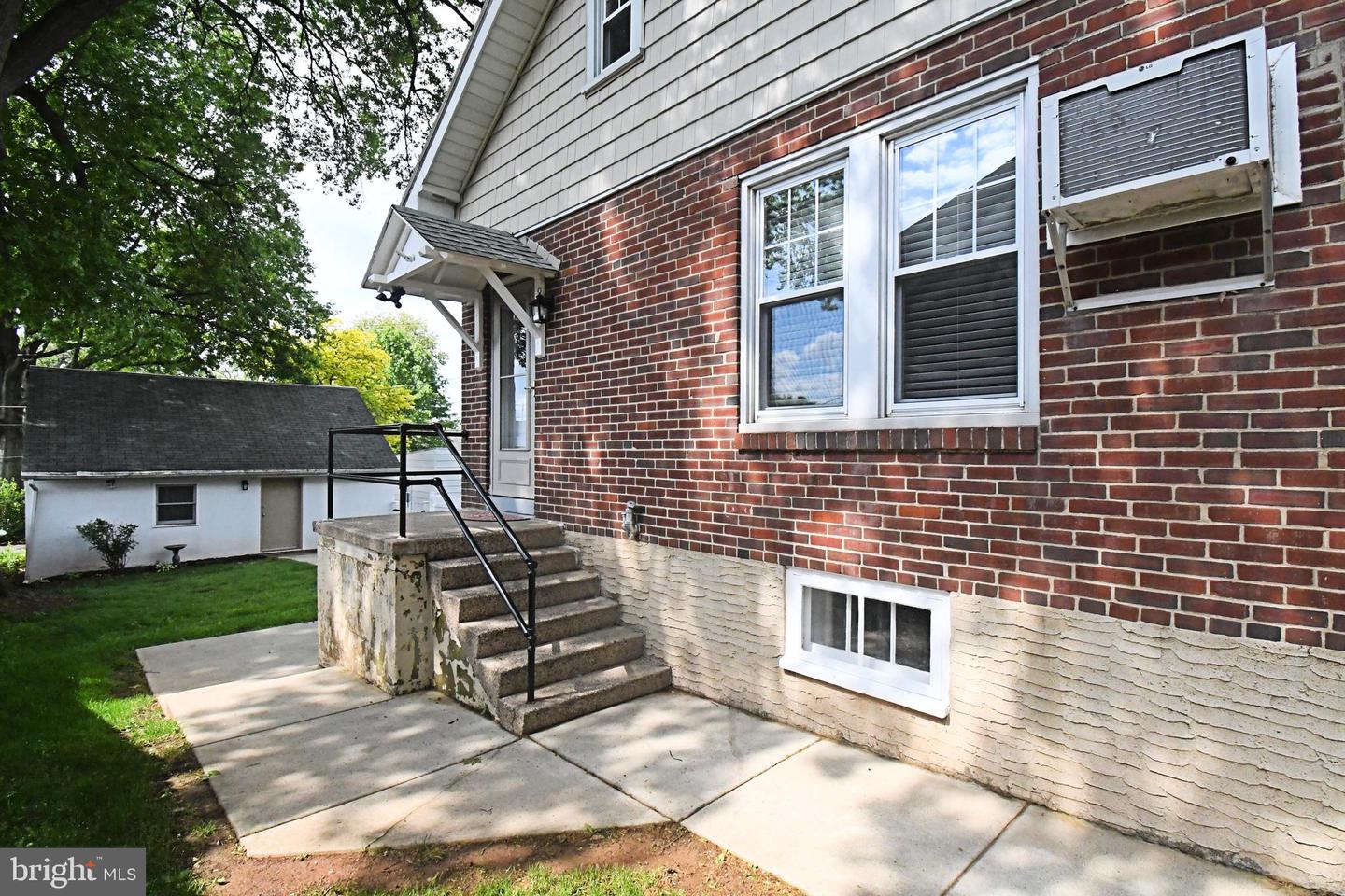 1318 Cherry St Property Photo 15