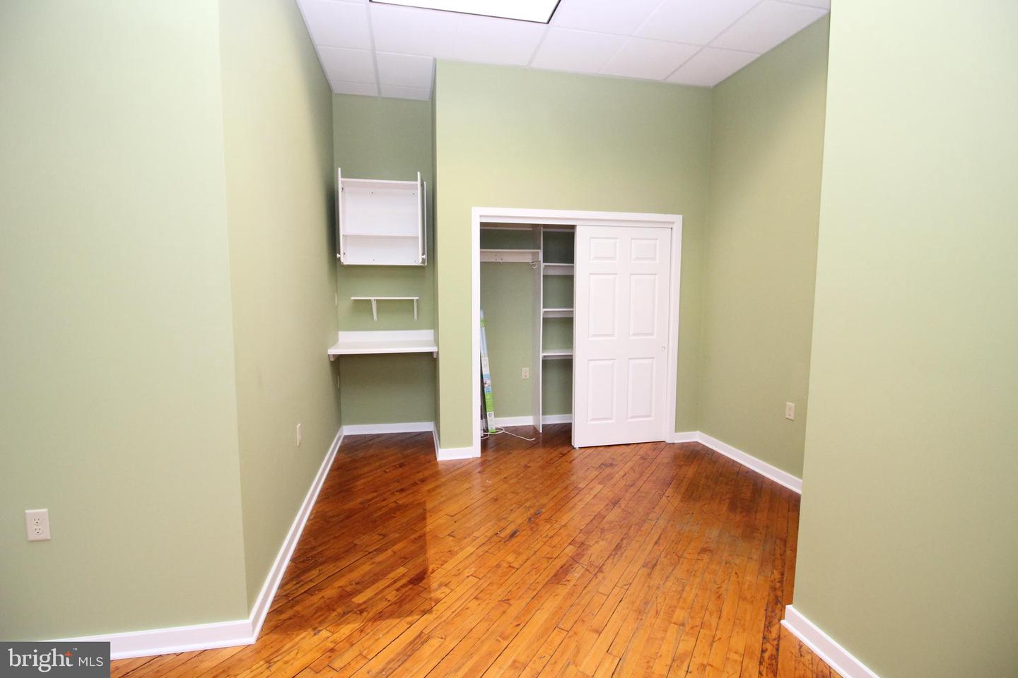 21 E Lincoln Ave Property Photo 9