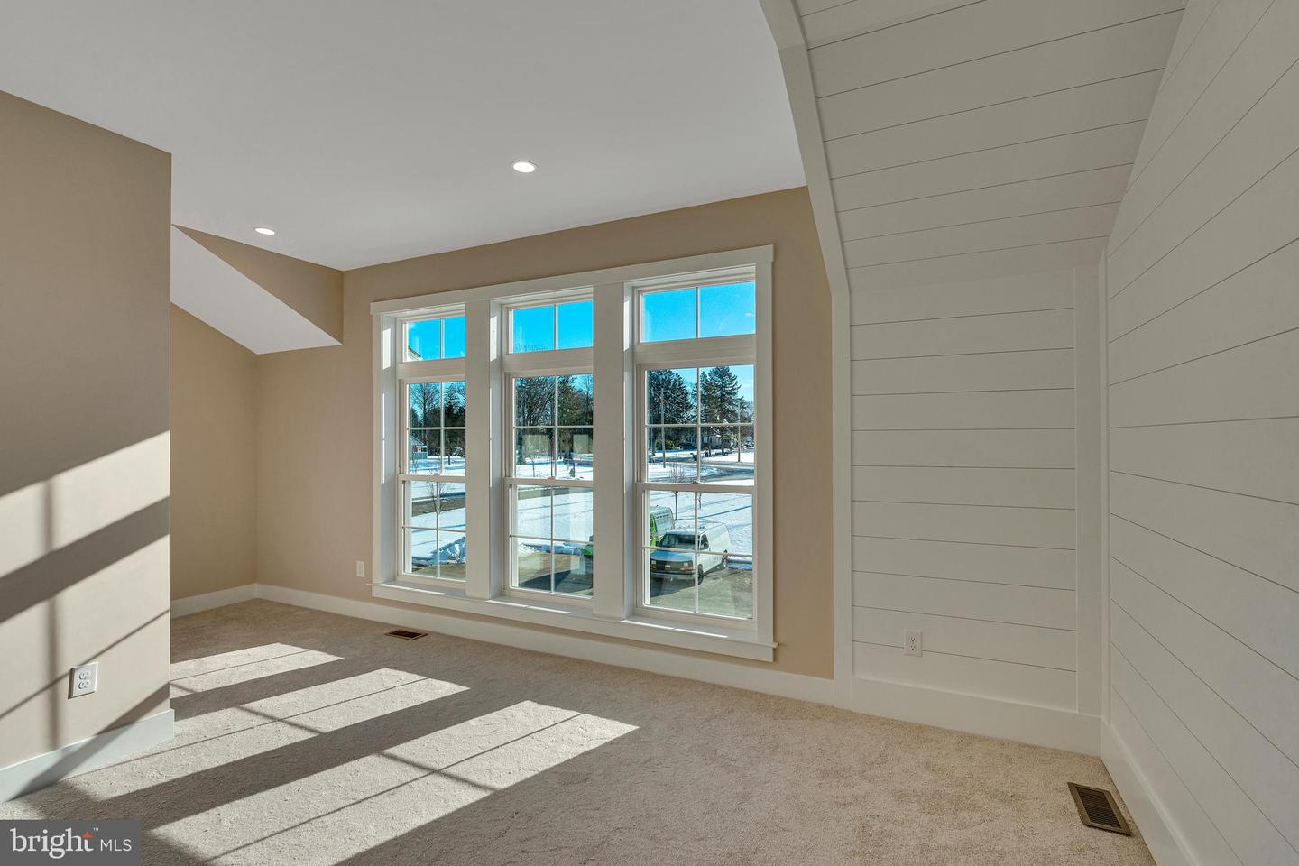 734 Emory Ct. Property Photo 18