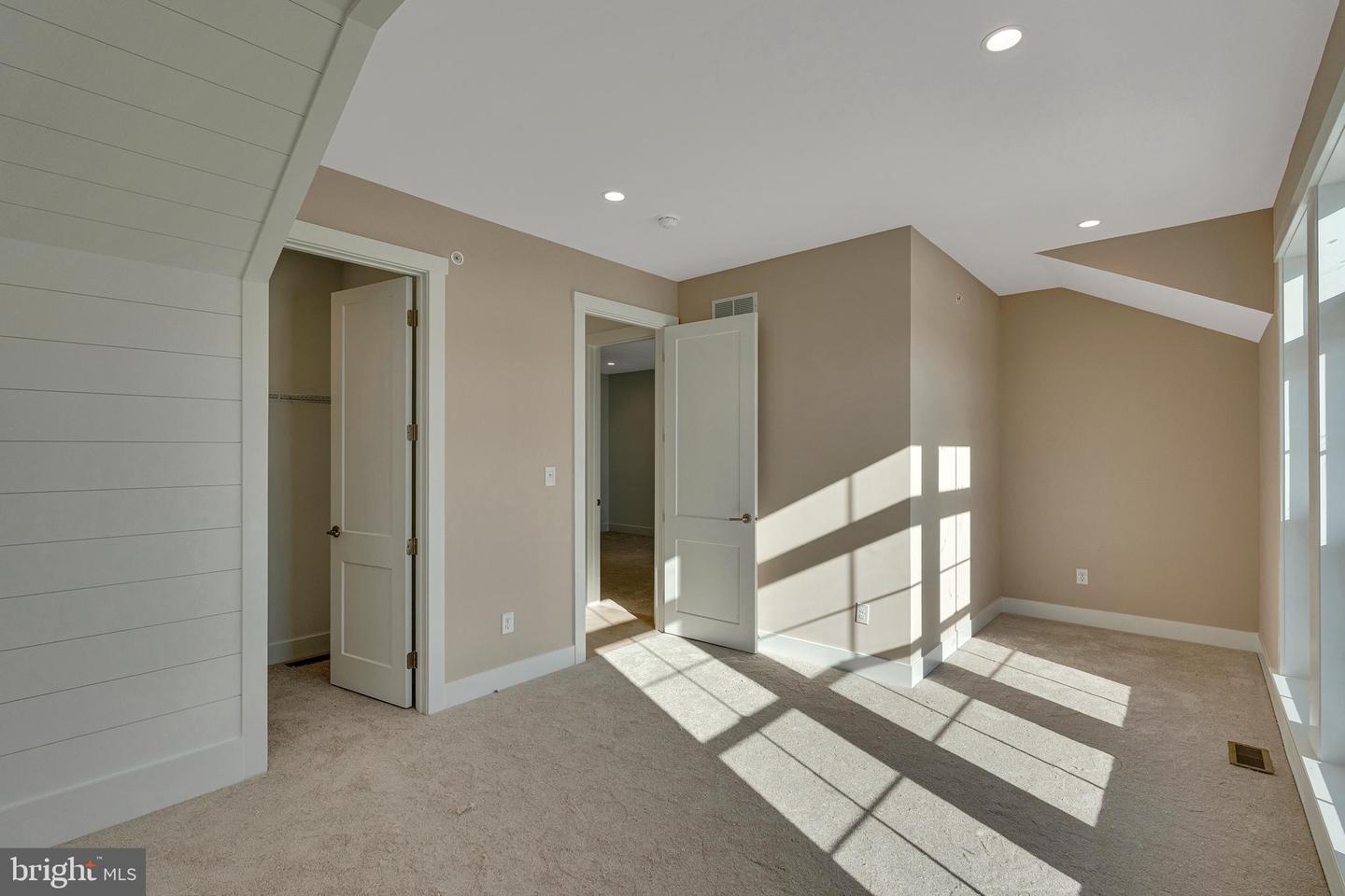 734 Emory Ct. Property Photo 19