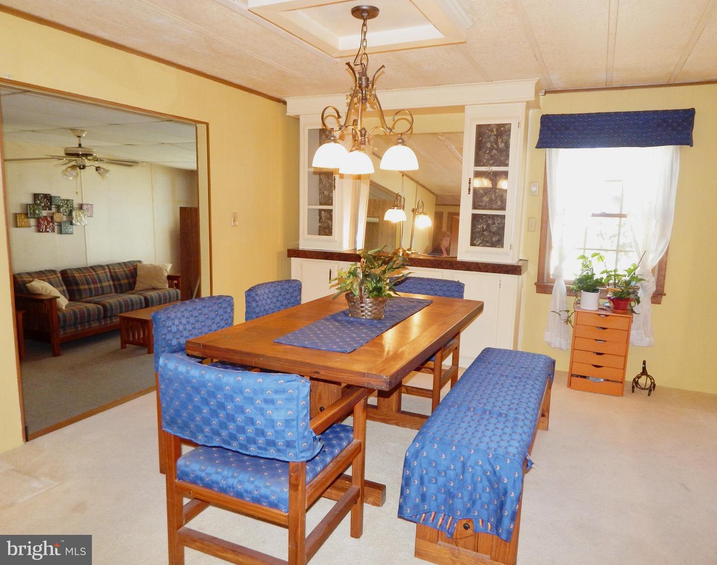 212 Fox Chase Ct Property Photo 7
