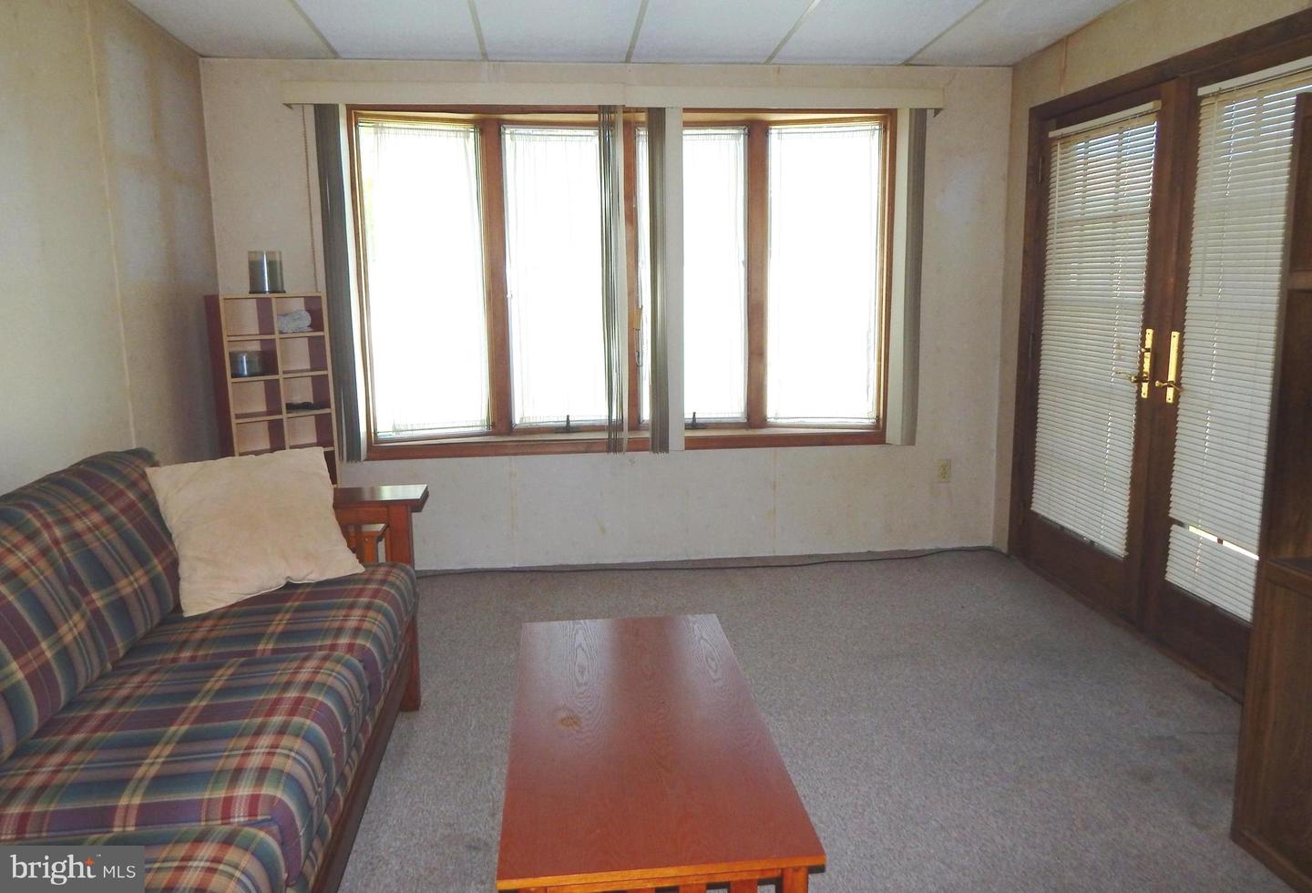 212 Fox Chase Ct Property Photo 11