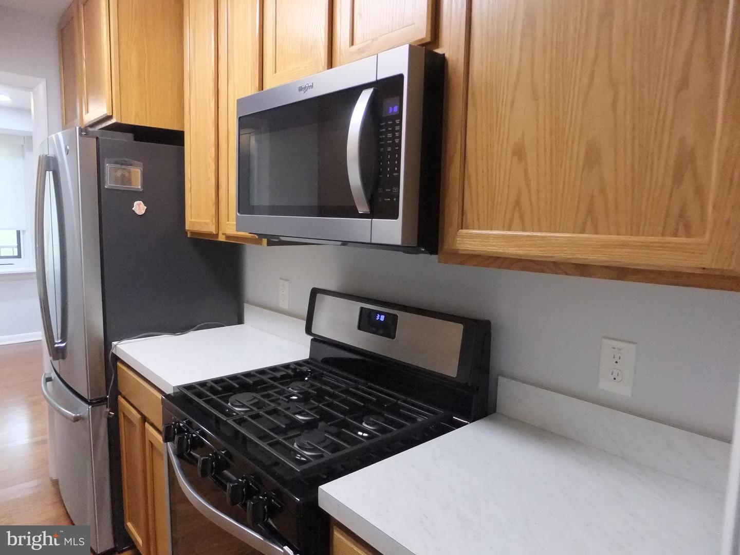 1637 Oakwood Dr #s209 Property Photo 5