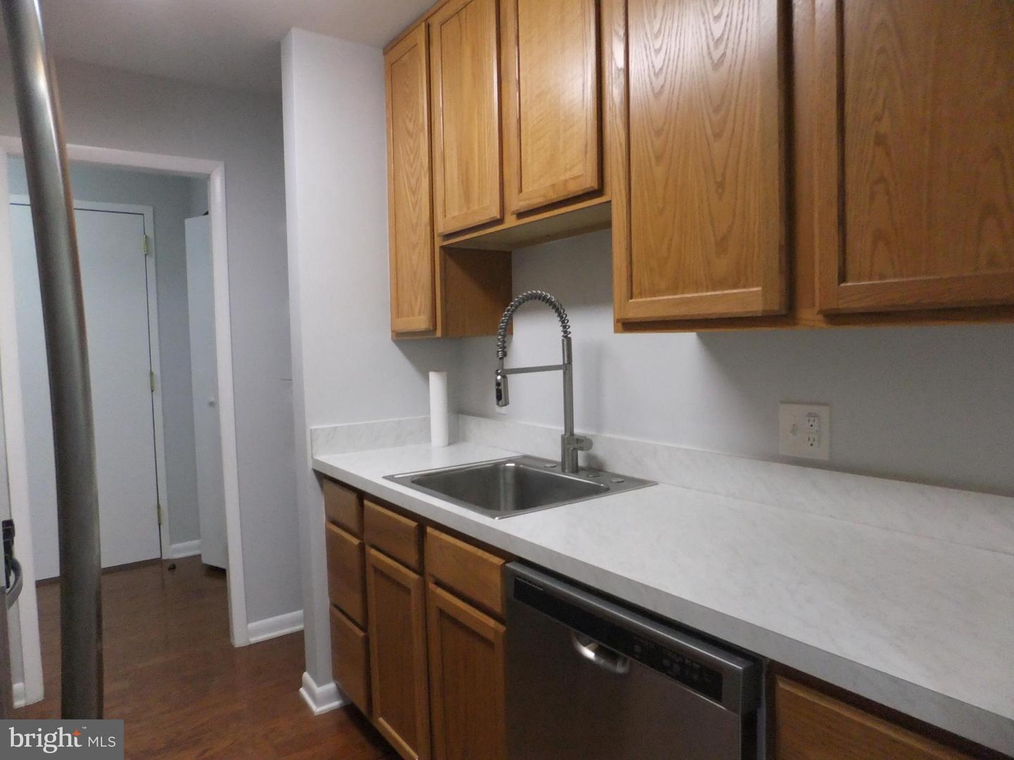 1637 Oakwood Dr #s209 Property Photo 9