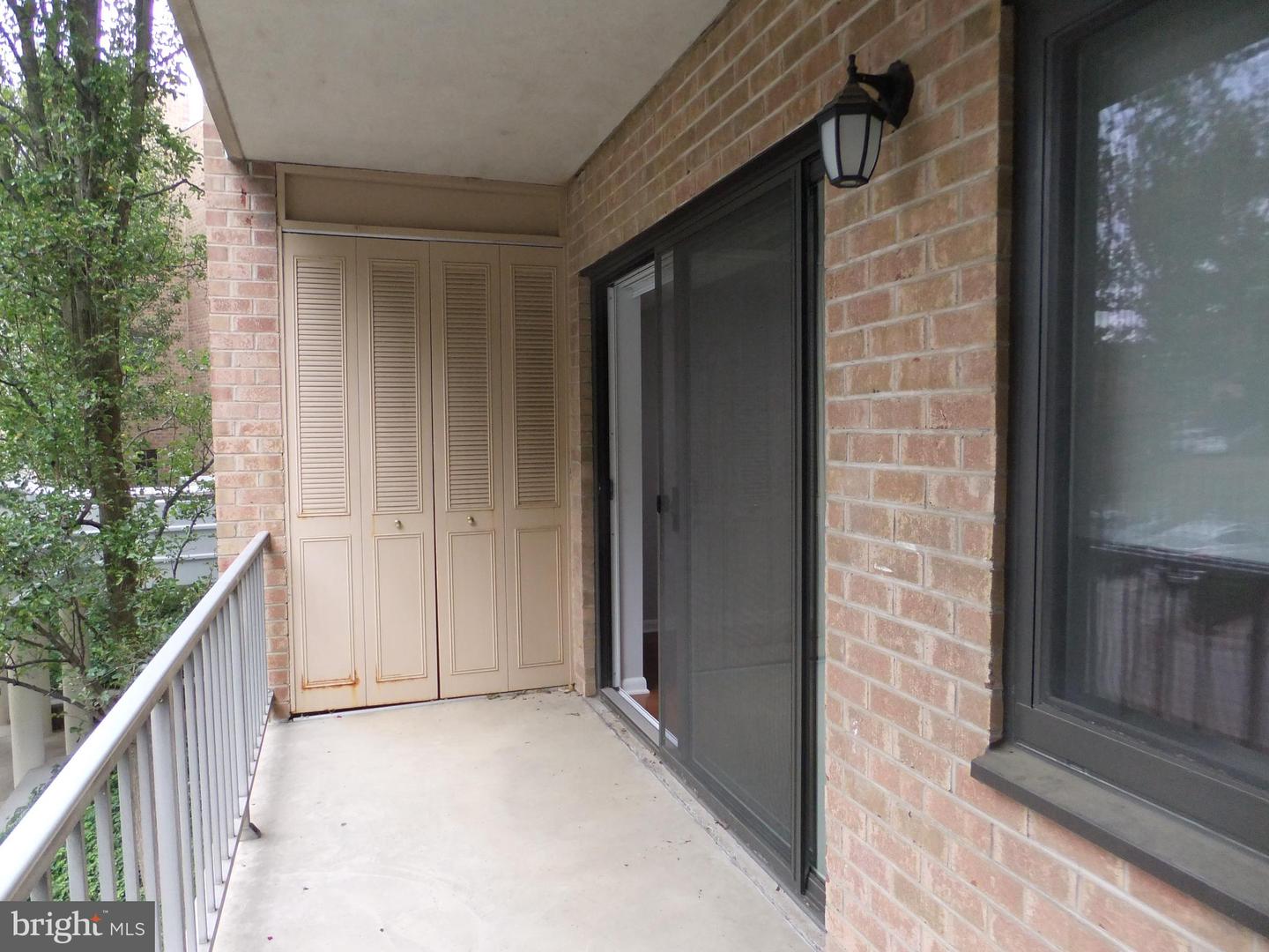 1637 Oakwood Dr #s209 Property Photo 21