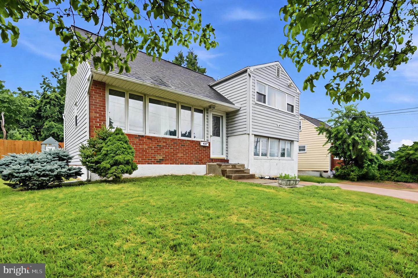 635 W COUNTY LINE RD