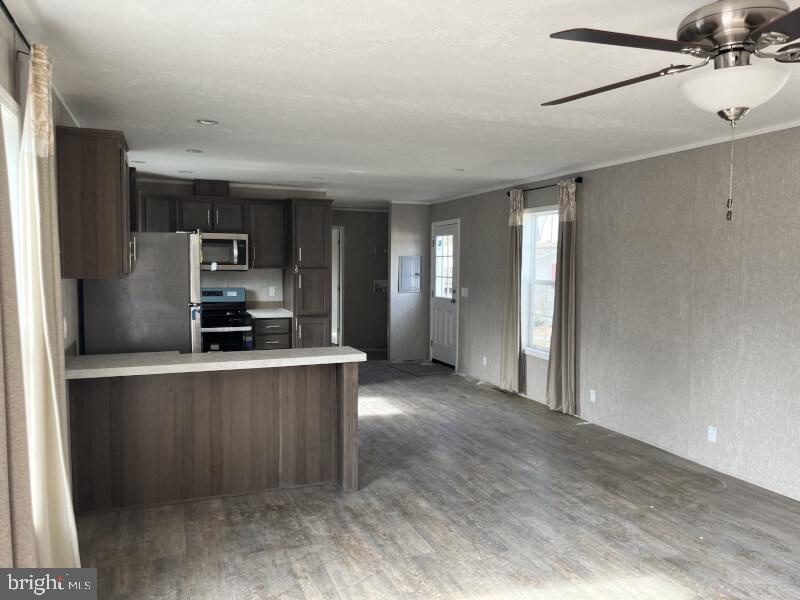 409 Oak Dr Property Photo 5