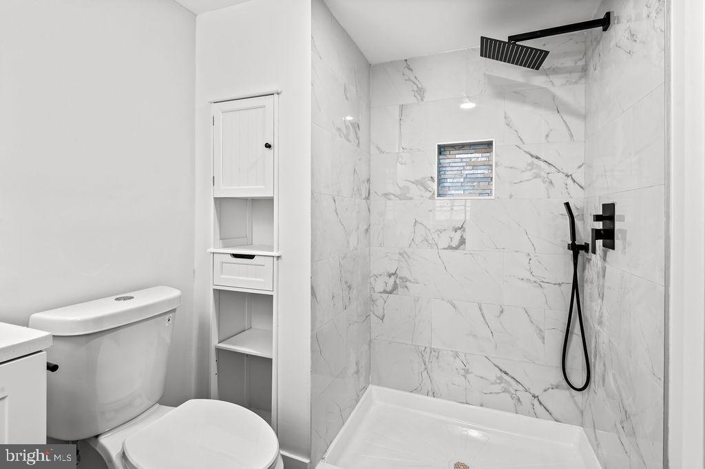 643 Spruce St Property Photo 12