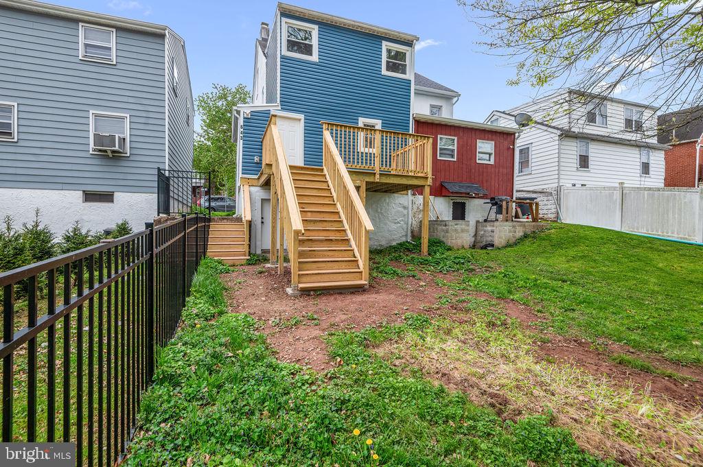 643 Spruce St Property Photo 32