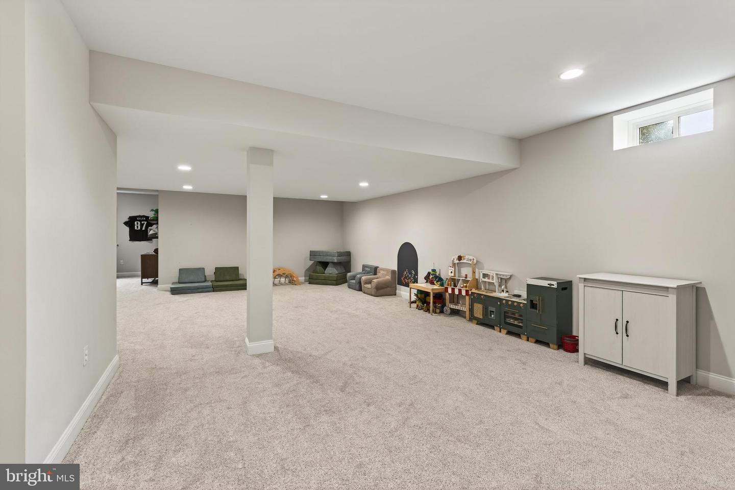 2560 Holly Ln Property Photo 30