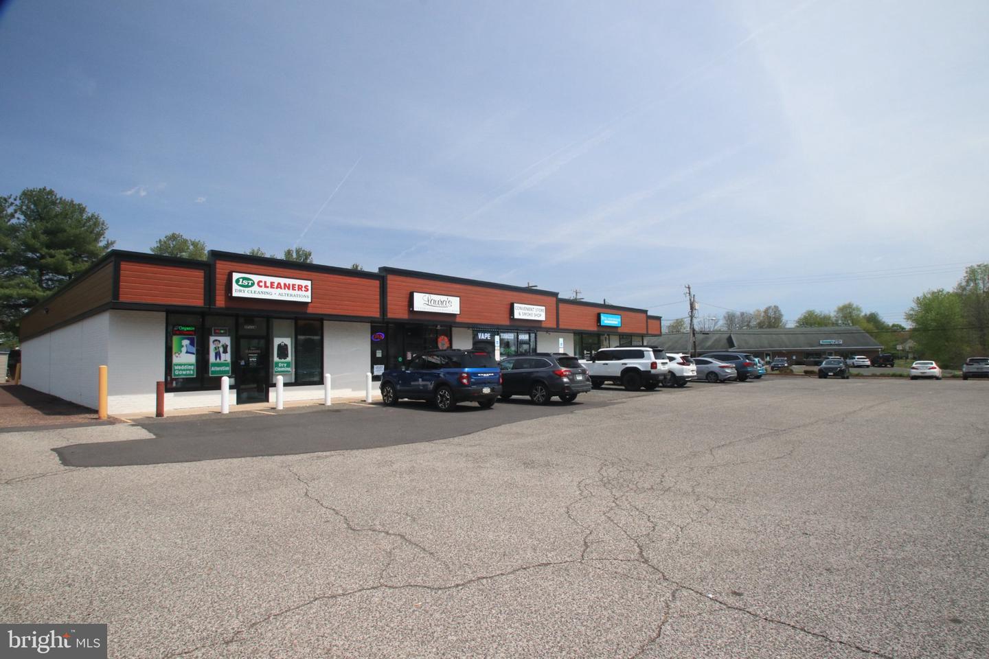 371 Main St # Property Photo 2