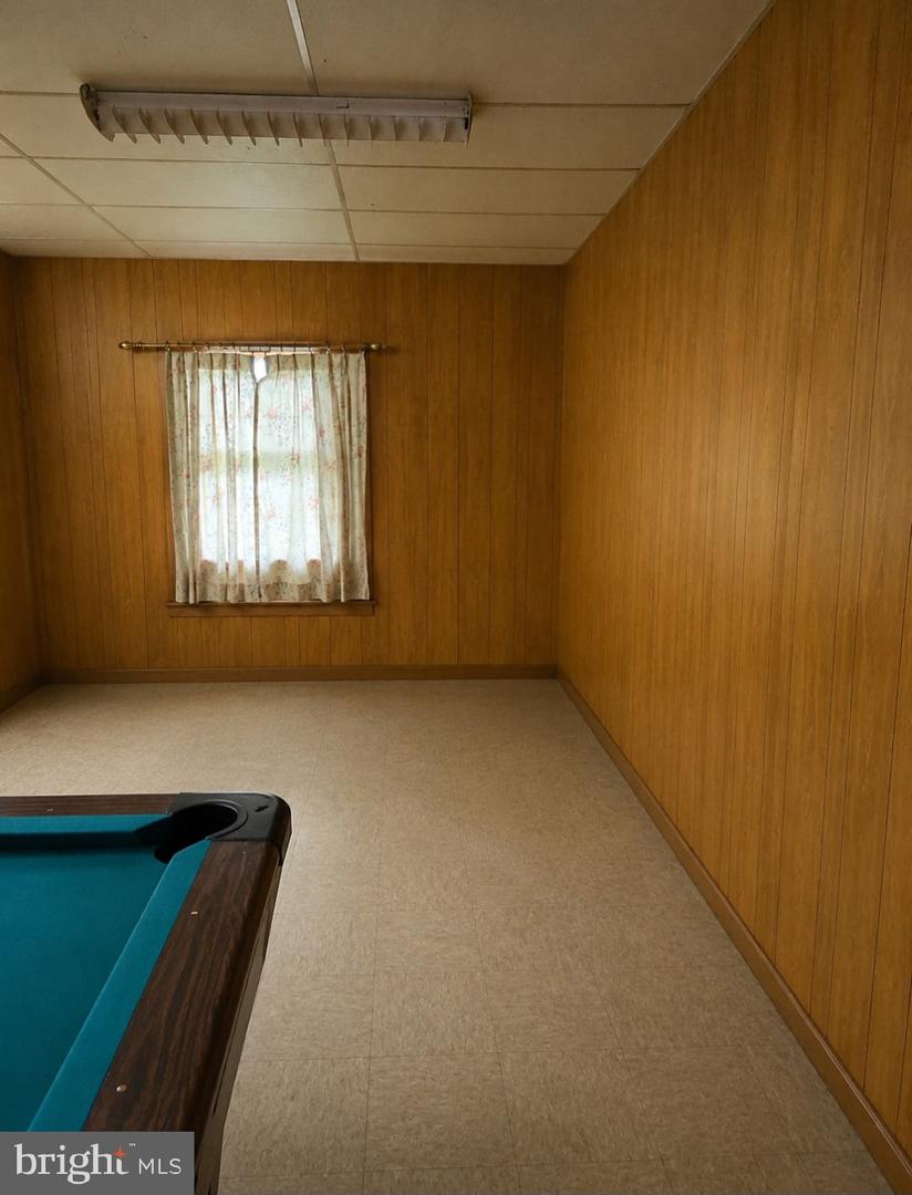 900 Homestead Ln Property Photo 19