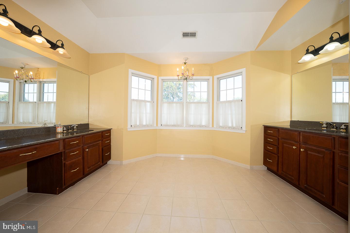 1109 Riverview Ln Property Photo 20