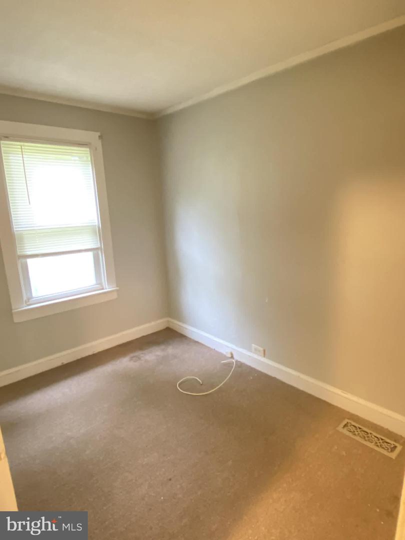 932 Township Line Rd Property Photo 13