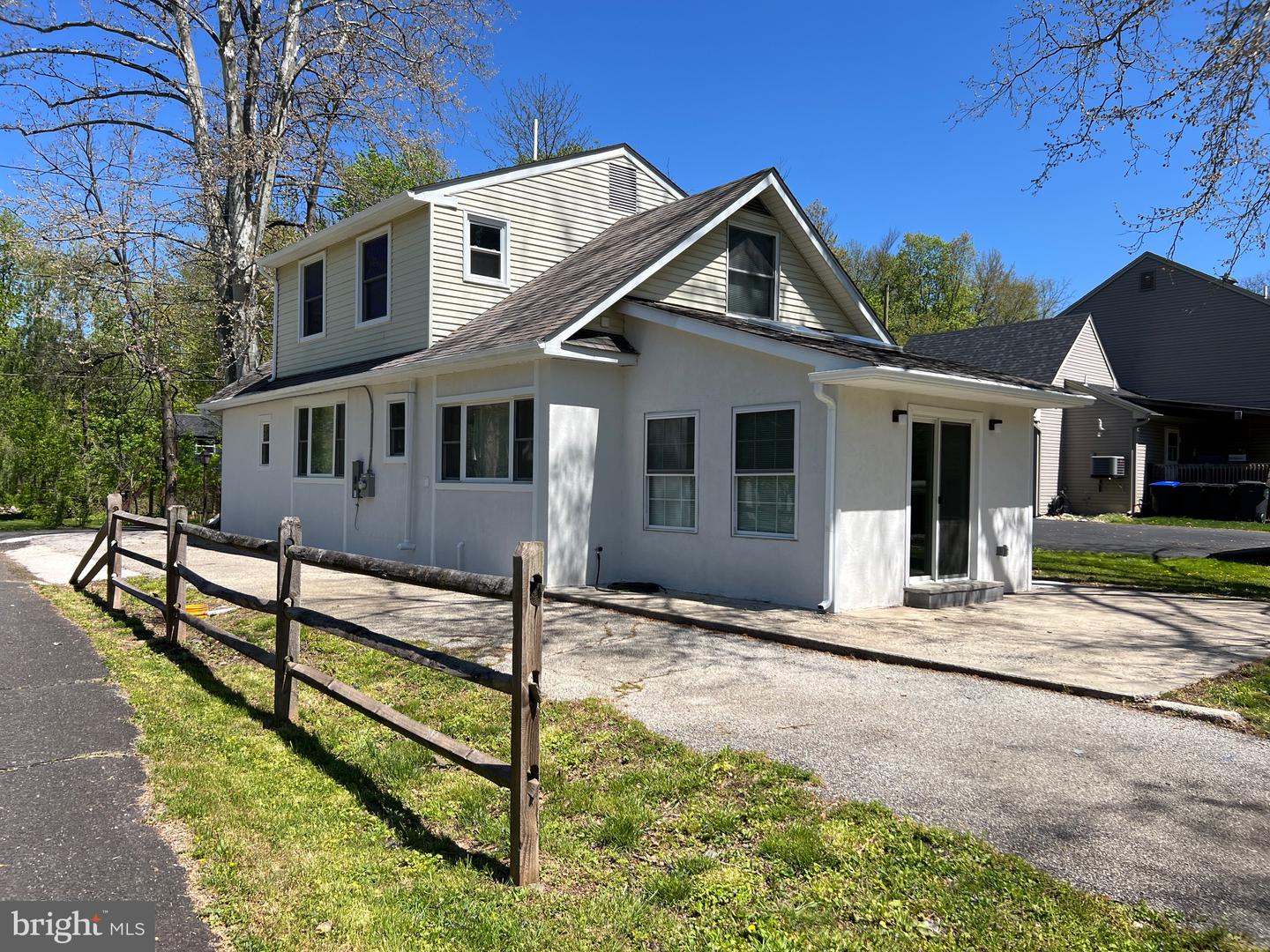 64 Penn Rd Property Photo 4