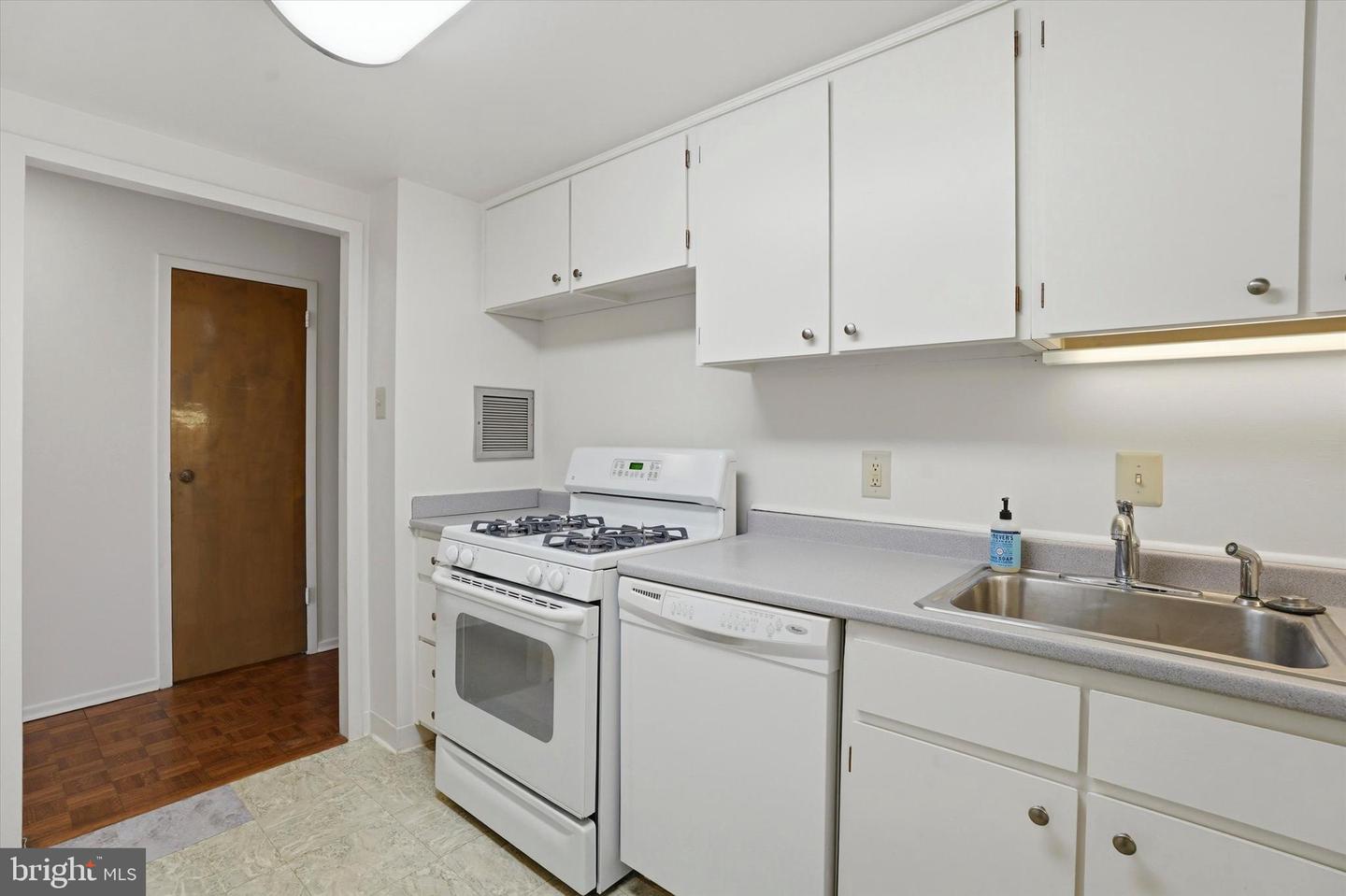 100 West Ave #212-s Property Photo 15