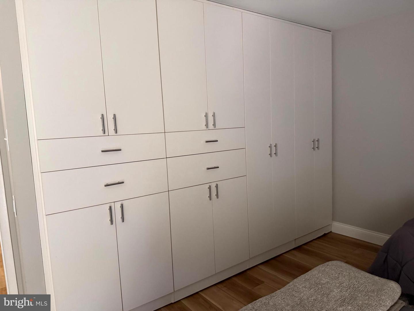 1750 Oakwood Ter #16c Property Photo 20