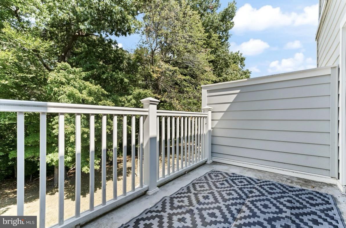 1750 Oakwood Ter #16c Property Photo 21