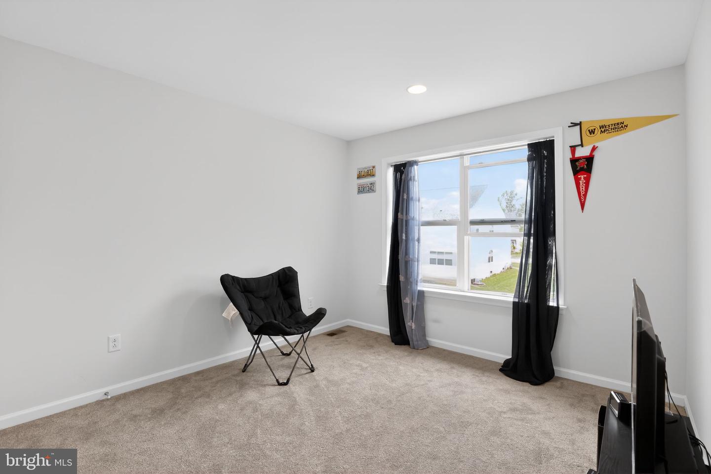 30 Patricia Dr Property Photo 22