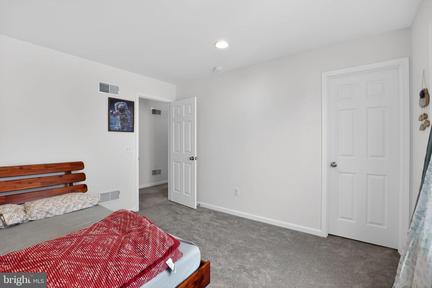 30 Patricia Dr Property Photo 23