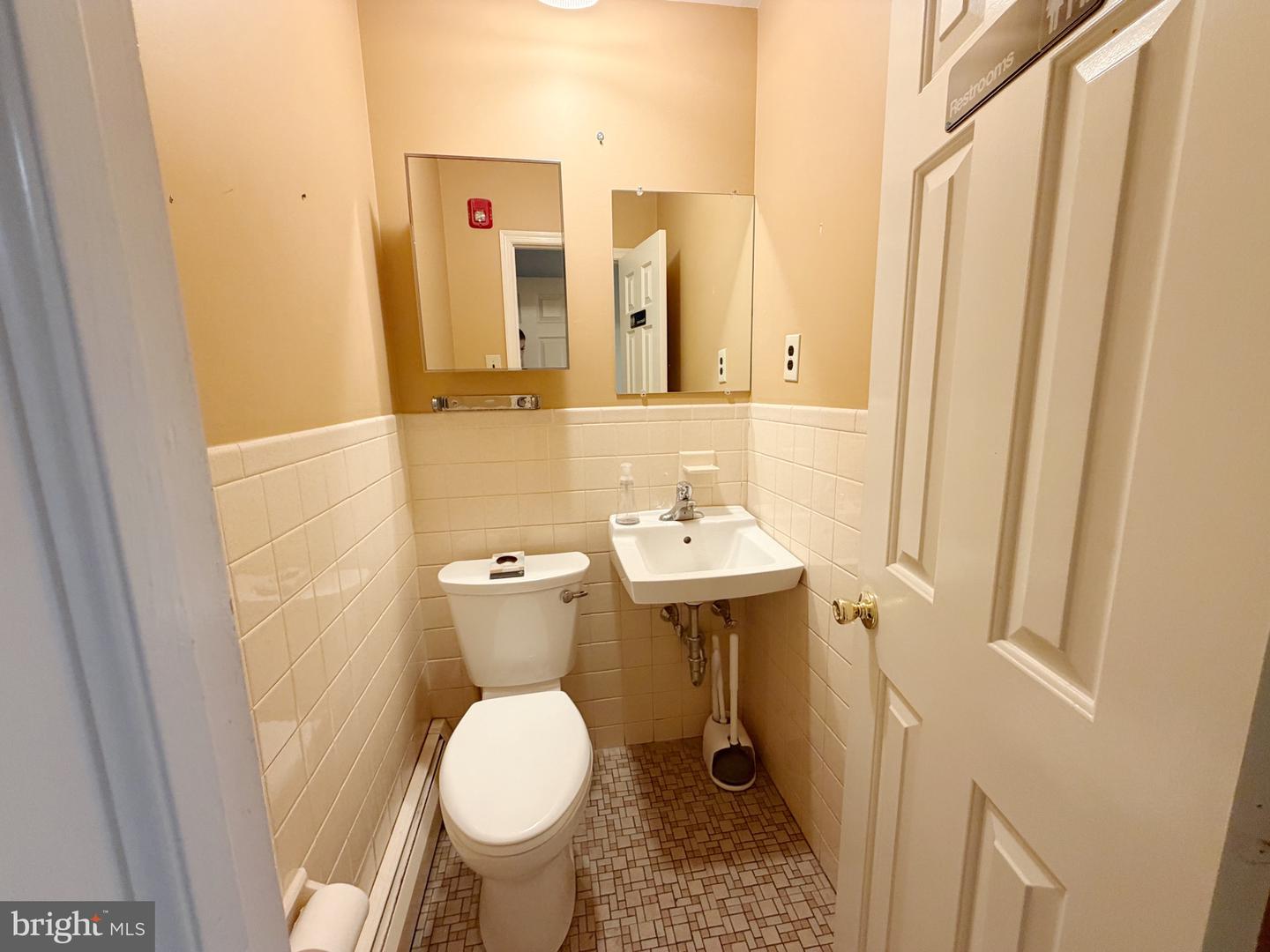 216 Cedar Ave Property Photo 8