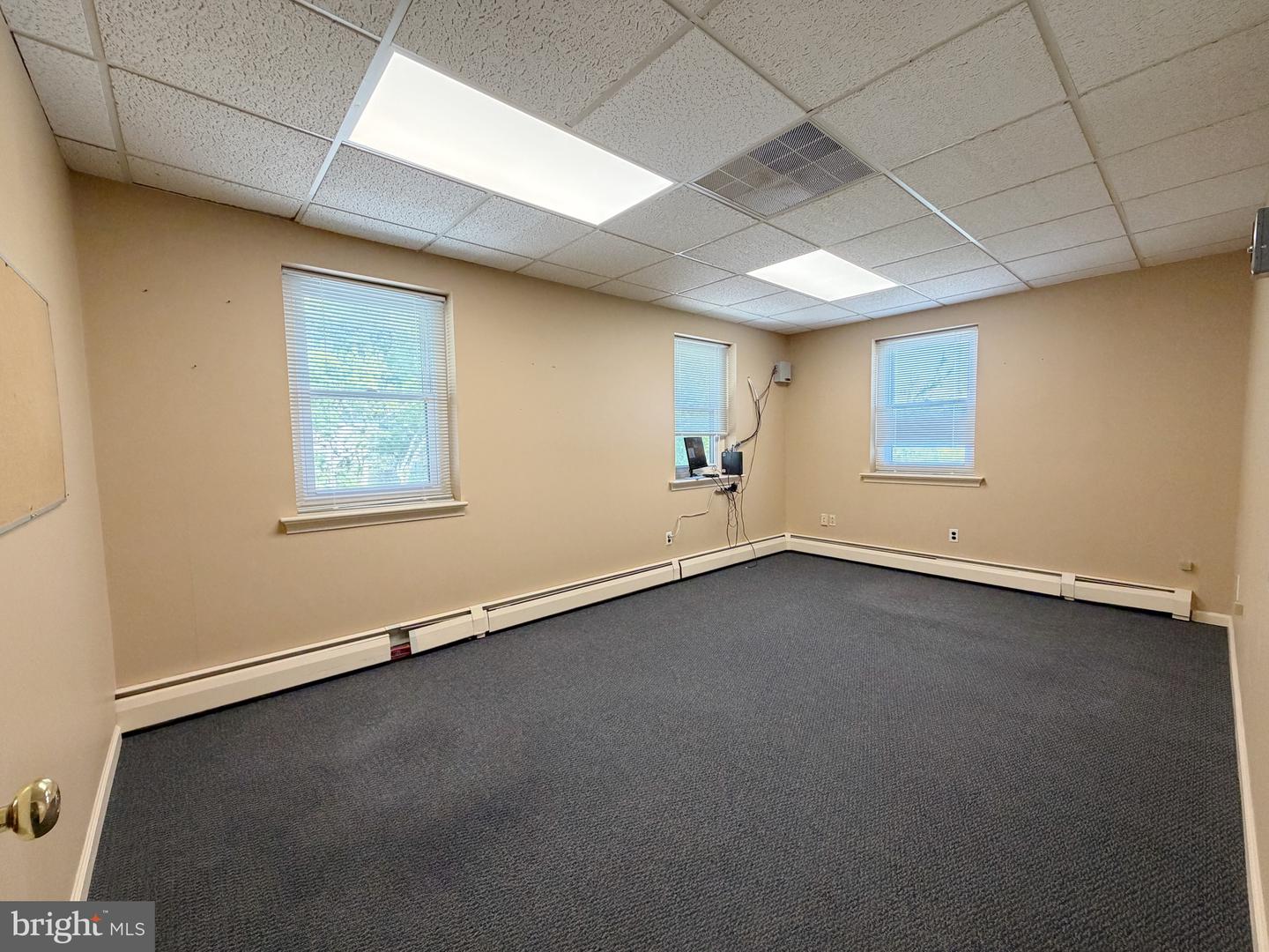 216 Cedar Ave Property Photo 10