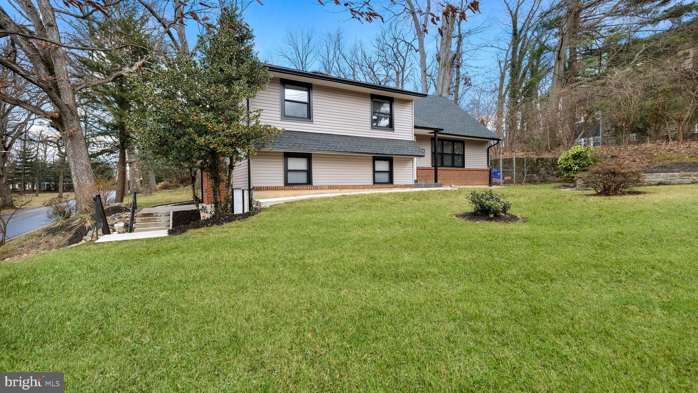 1617 W Church Rd # Property Photo 2