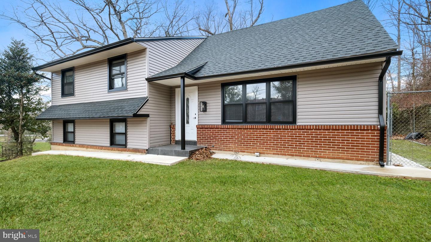 1617 W Church Rd # Property Photo 4