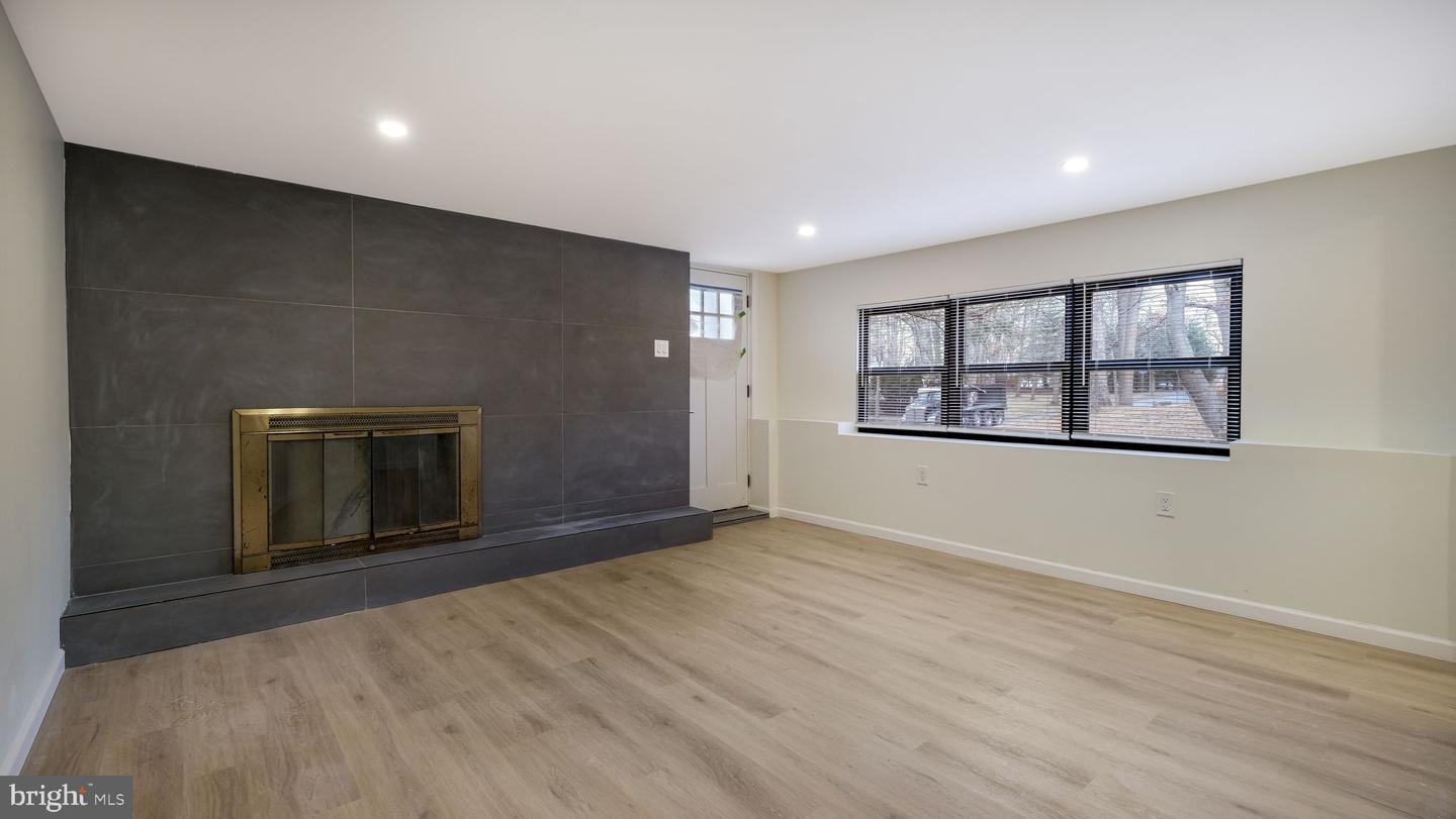 1617 W Church Rd # Property Photo 15
