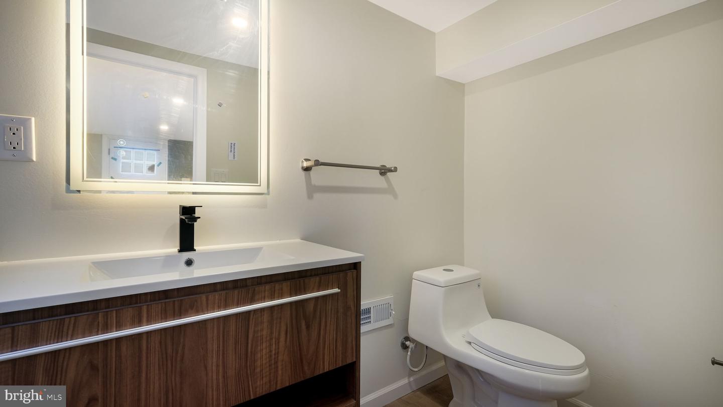 1617 W Church Rd # Property Photo 16