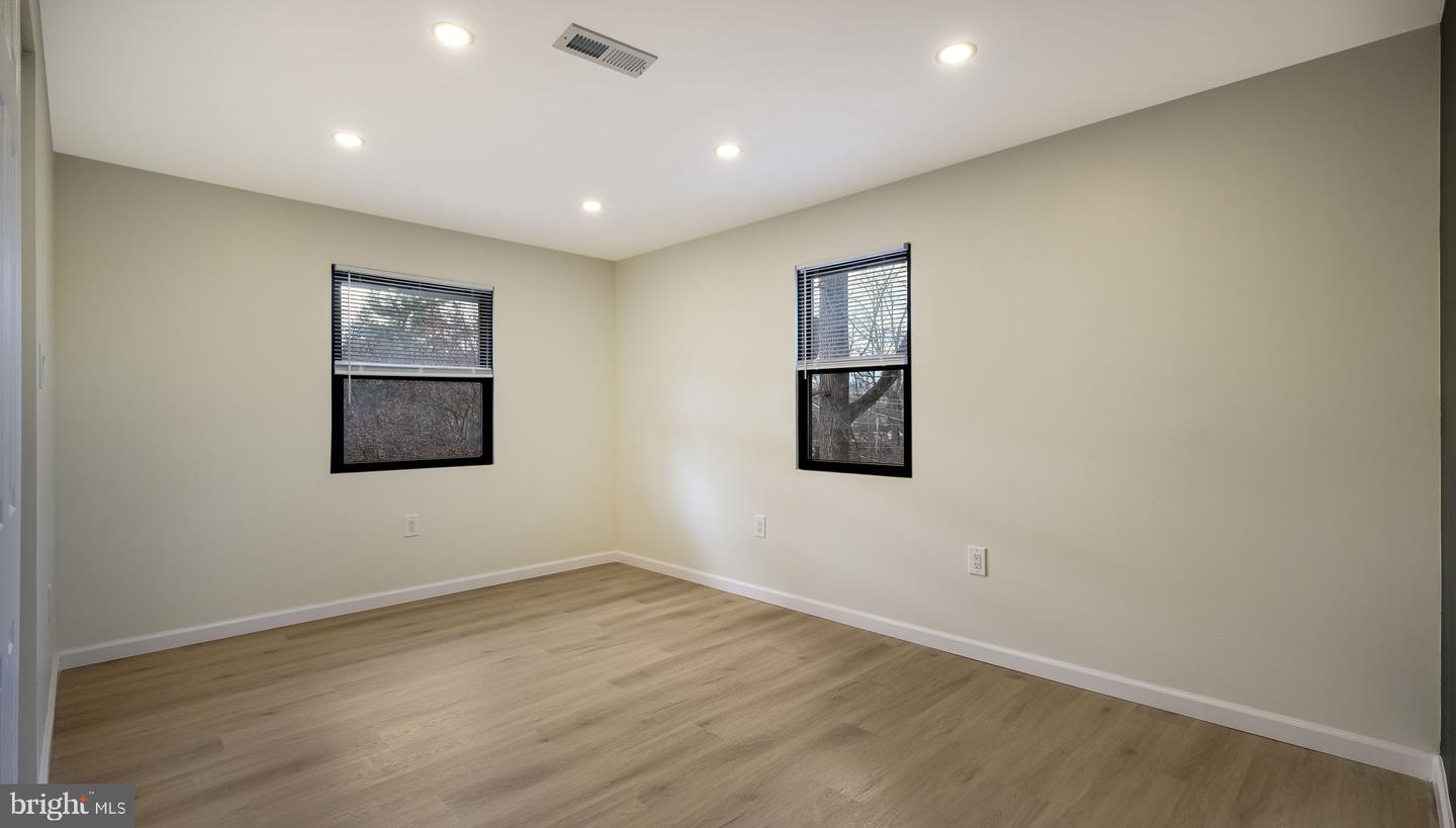 1617 W Church Rd # Property Photo 20