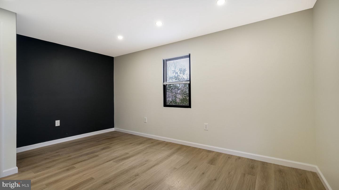 1617 W Church Rd # Property Photo 22