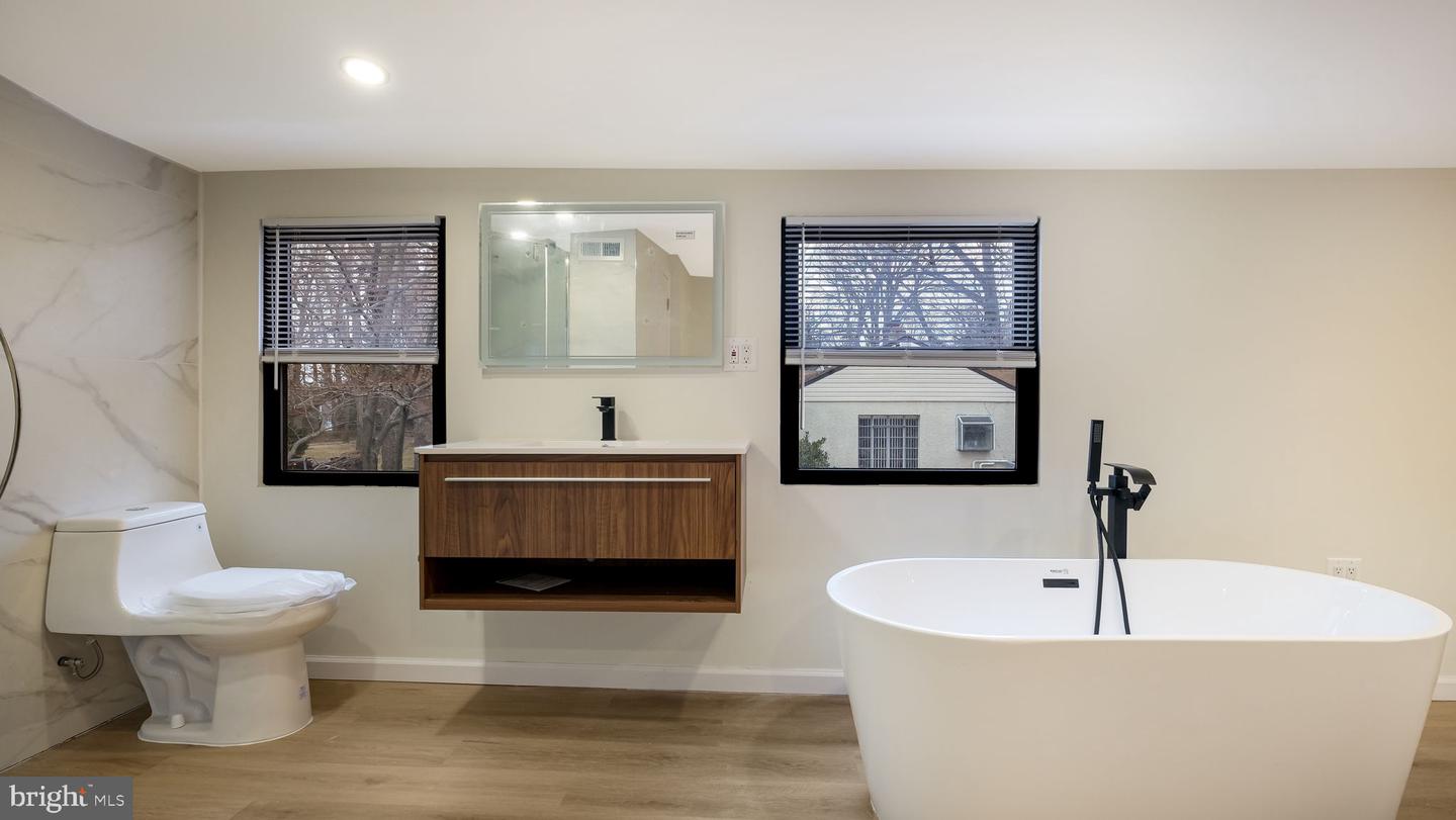 1617 W Church Rd # Property Photo 28