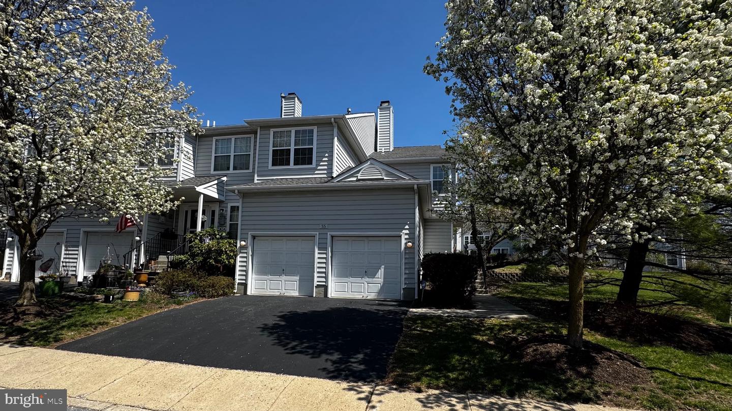 55 Windsor Pl Property Photo 1