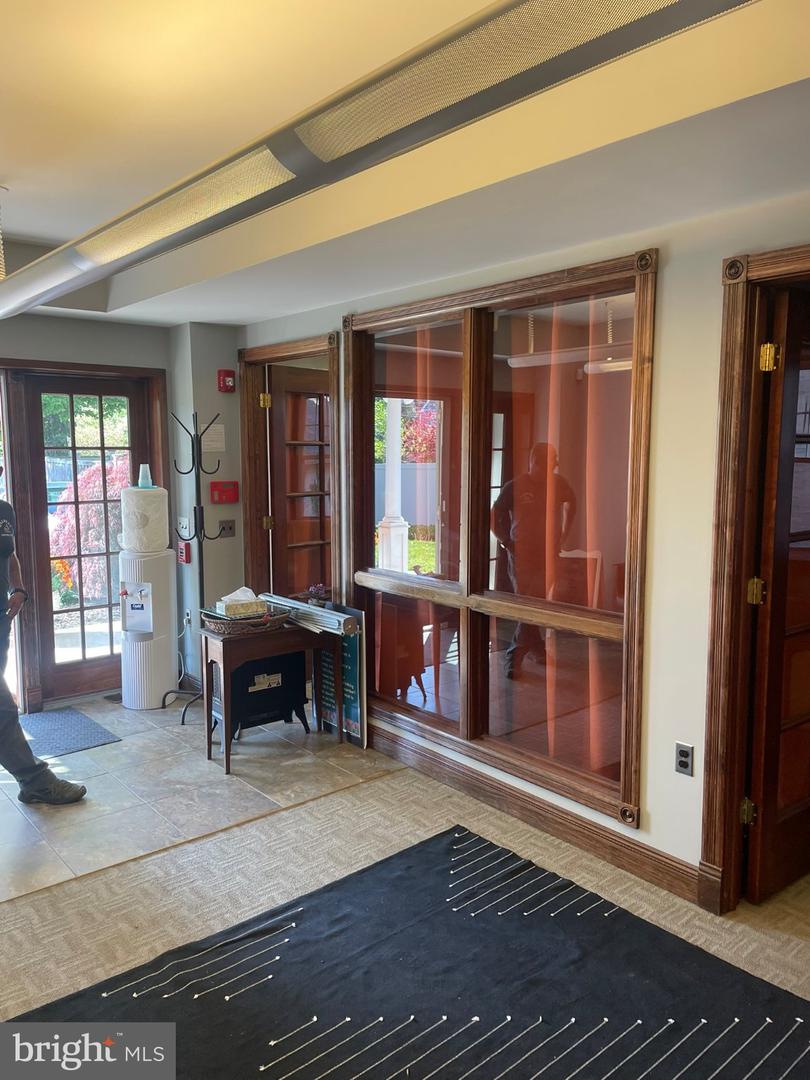 223 Summit Ave #first Floor Property Photo 5