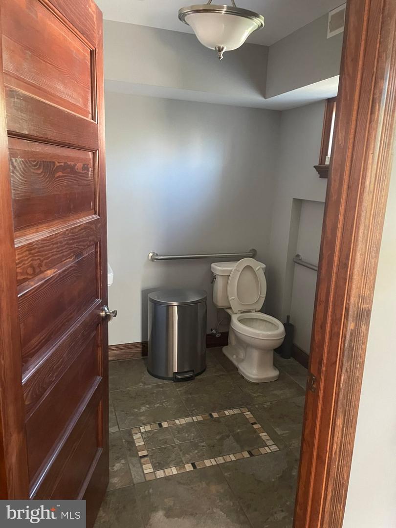 223 Summit Ave #first Floor Property Photo 13
